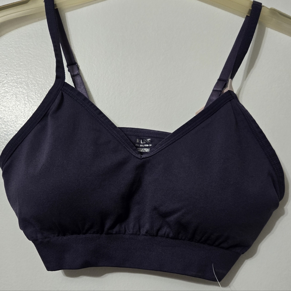Seamless V-Neck Bralette